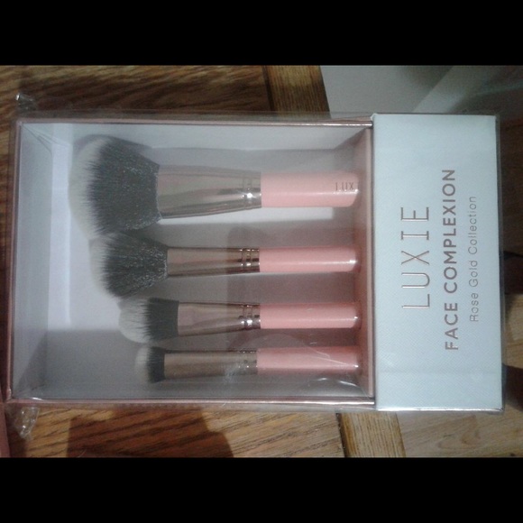 Moisturizers - Picture 8 of 8